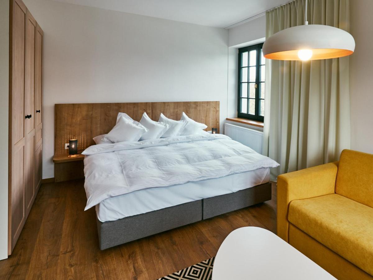 Hotel A Hostinec Slunce Osecna Extérieur photo